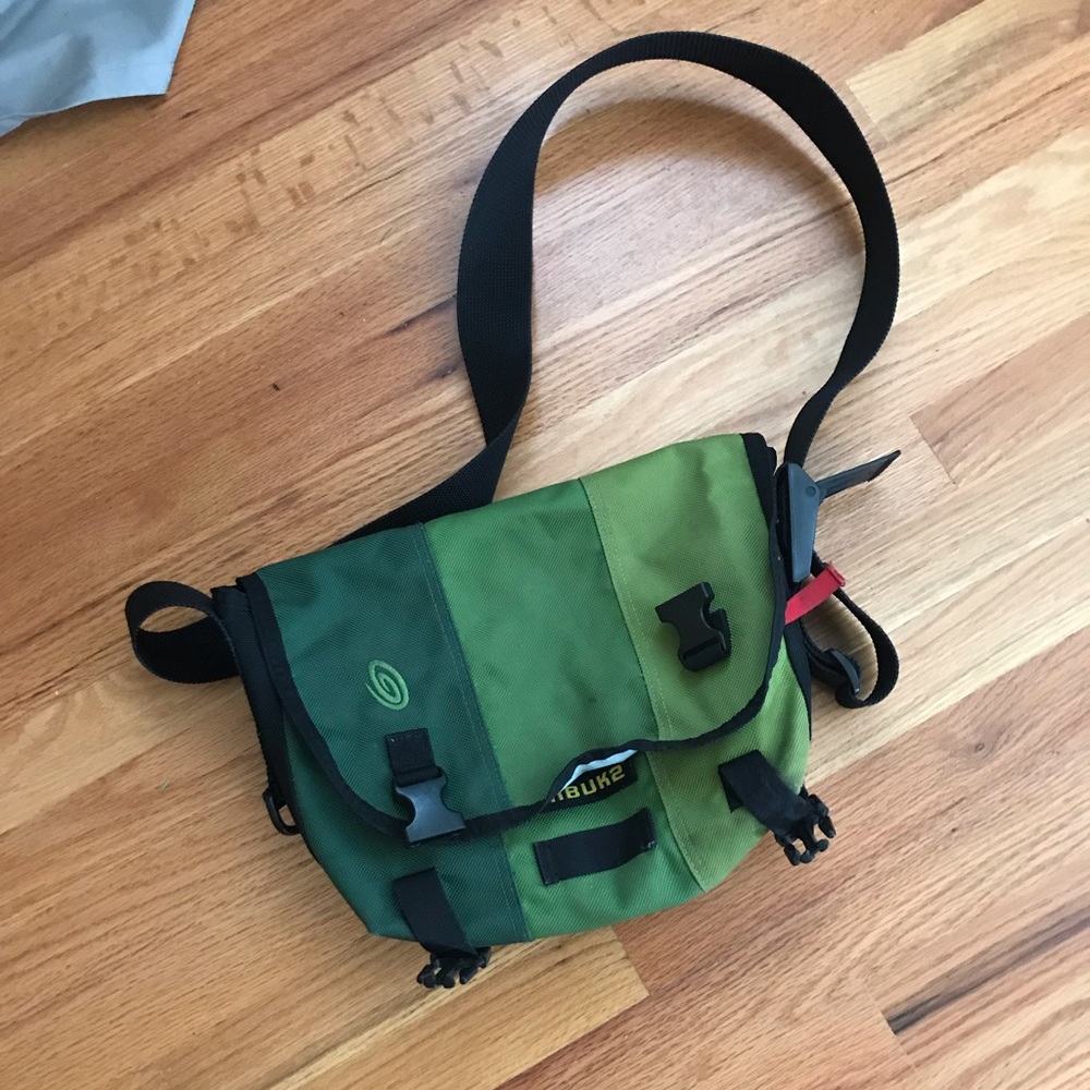 Timbuk2 small messanger back good condition